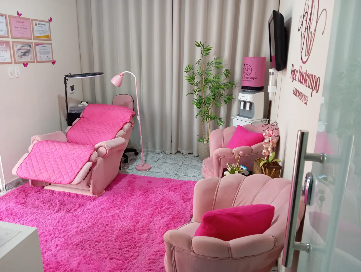 Vista da porta de entrada do estúdio